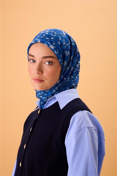 İnce Pamuk Soft Eşarp Saks-Gök Mavi-Buz Mavi-Lacivert Desenli Nefes Alan Kaymaz Dokulu 90x90