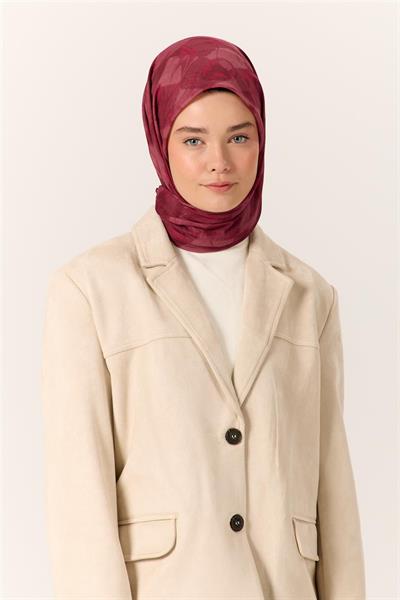 İnce Pamuk Soft Eşarp Vişne-Fuşya Desenli Kaymaz Dokulu Tok Duruşlu 90x90