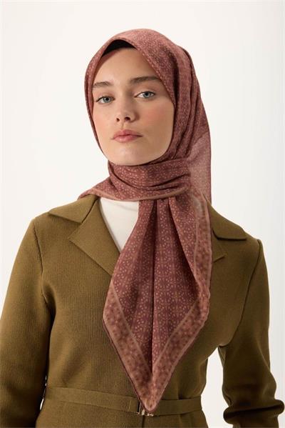 İnce Pamuk Soft Eşarp Soğan Kabuğu-Kiremit Bordo Desenli Kaymaz Dokulu Nefes Alan 90x90