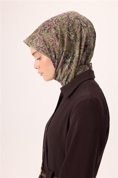 İnce Pamuk Soft Eşarp Yeşil-Mor Desenli Kaymaz Dokulu Tok Duruşlu 90x90