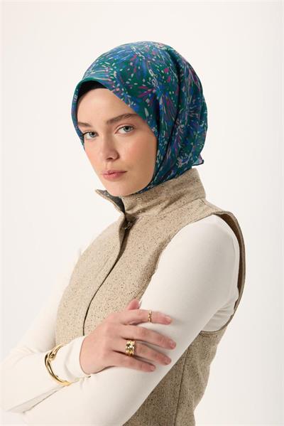 İnce Pamuk Soft Eşarp Petrol Yeşili-Pembe Desenli Kaymaz Dokulu Tok Duruşlu 90x90