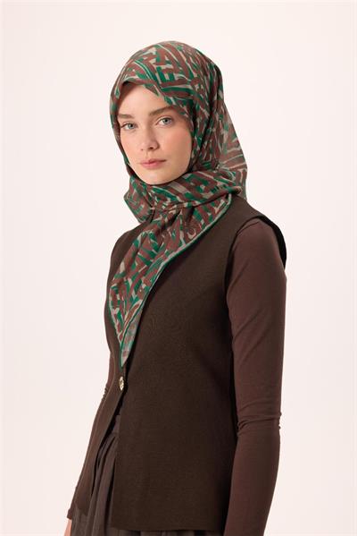 İnce Pamuk Soft Eşarp Sütlü Kahve-Zümrüt Kahverengi Desenli Nefes Alan Tok Duruşlu 90x90