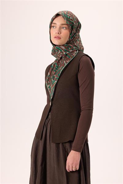 İnce Pamuk Soft Eşarp Sütlü Kahve-Zümrüt Kahverengi Desenli Nefes Alan Tok Duruşlu 90x90