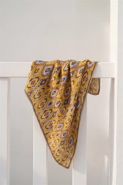 Pamuk Karışımlı Soft Eşarp Baklava Desen Hardal 90x90