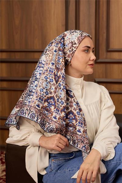 Twill İpek Eşarp Krem–Lacivert Desenli Tok Duruşlu Kaymaz 90x90