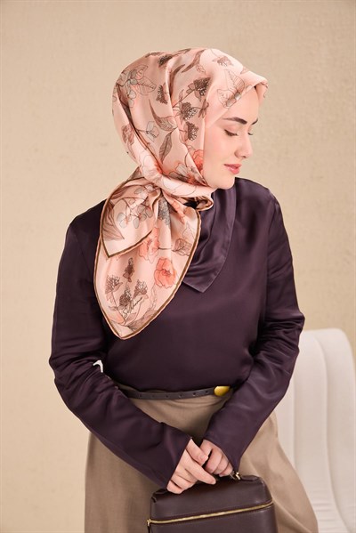 Twill İpek Eşarp Çiçek Rüyası Uçuk Pembe 90x90