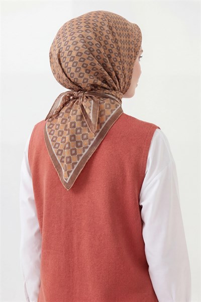 Soft Eşarp Retro Geometrik  Sütlü Kahve