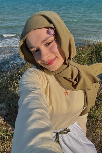 Şükran Karanın Yaz İçin Tercihi Relax Şal 10000-11