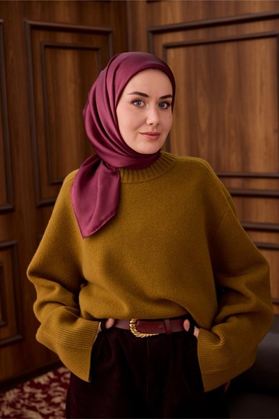 Sura İpek Eşarp Mürdüm Düz Dokulu Kaymaz Yüzeyli 90X90