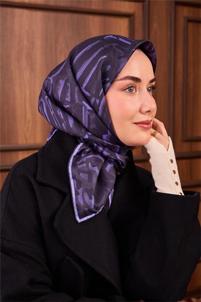Twill İpek Eşarp Fosfor Mor–Lacivert–Füme Desenli Tok Duruşlu 90X90