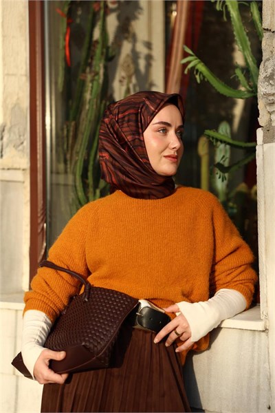 Twill İpek Eşarp Kahverengi Mercan Geometrik Desenli Tok Duruşlu 90X90