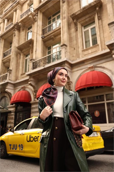 Twill İpek Eşarp Kahverengi Mor Çağla Papatya Desenli Tok Duruşlu 90X90
