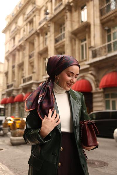 Twill İpek Eşarp Kahverengi Mor Çağla Papatya Desenli Tok Duruşlu 90x90