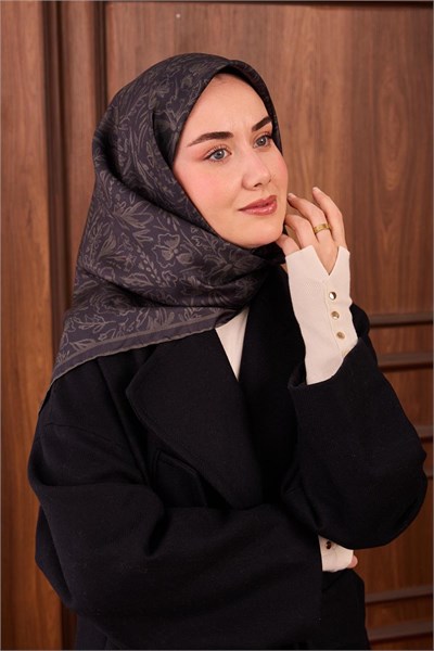 Twill İpek Eşarp Koyu Yeşil Çiçek Desenli Tok Duruşlu Kaymaz 90X90