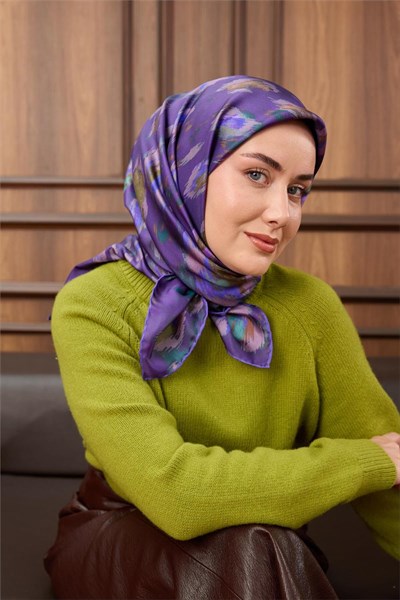 Twill İpek Eşarp Mor-Zümrüt Yaprak Desenli Tok Duruşlu 90X90
