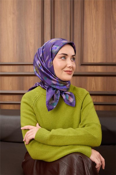 Twill İpek Eşarp Mor-Zümrüt Yaprak Desenli Tok Duruşlu 90X90