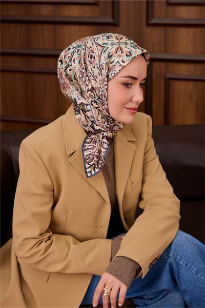 Twill İpek Eşarp Petrol Yeşili–Krem Desenli Tok Duruşlu Kaymaz 90X90