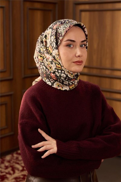 Twill İpek Eşarp Soluk Yeşil–Sarı Desenli Tok Duruşlu Kaymaz 90X90