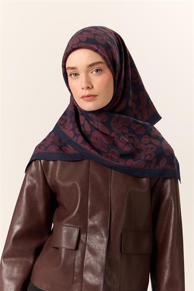 Viskon Karışımlı Velora Eşarp Koyu Lacivert-Bordo Desenli Yumuşak Dokulu Tok Duruşlu 90x90
