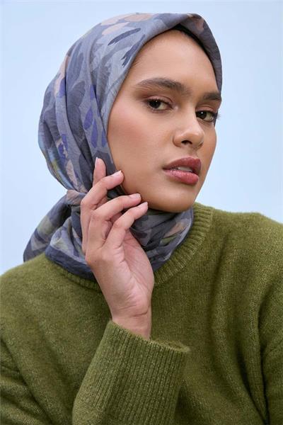 Viskon Karışımlı Velora Eşarp Antrasit-Füme Sisli Yeşil Tonlu Desenli Tok Duruşlu 90x90