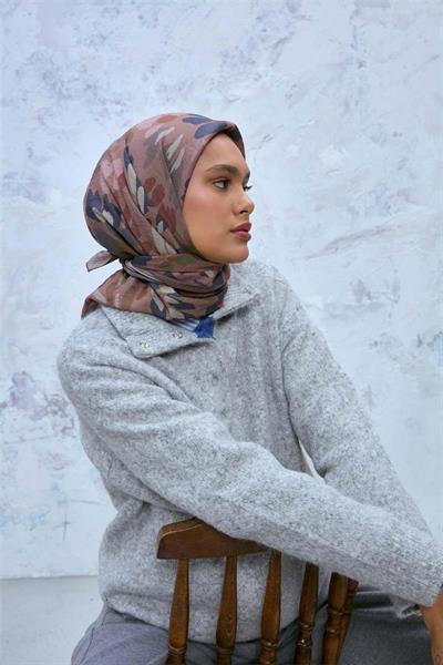 Viskon Velora Eşarp Kahverengi-Lacivert-Yeşil Desenli Kaymaz Dokulu Tok Duruşlu 90x90