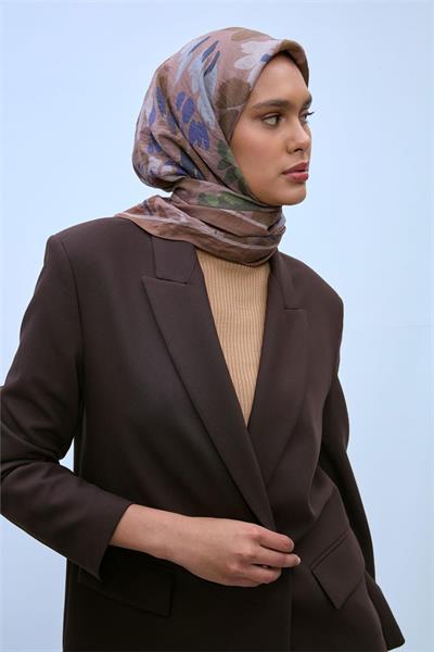 Viskon Velora Eşarp Kahverengi-Sütlü Kahve-Yeşil Desenli Kaymaz Dokulu Tok Duruşlu 90x90