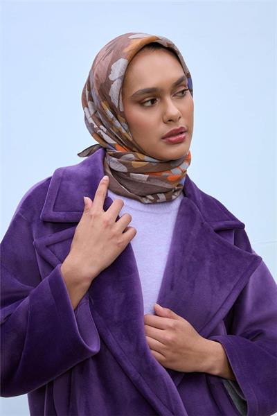 Viskon Velora Eşarp Kahverengi-Taş-Parlak Turuncu Desenli Kaymaz Dokulu Tok Duruşlu 90x90