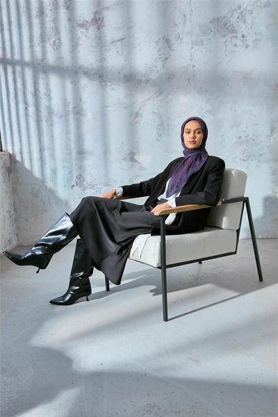 Viskon Velora Eşarp Lacivert-Füme-Erguvan Desenli Kaymaz Dokulu Tok Duruşlu 90x90