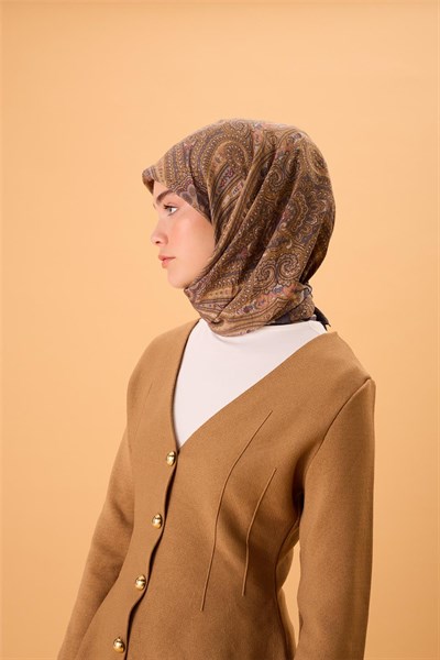 Viskon Karışımlı Velora Eşarp Metalik Gri-Gold Bebe Mavi Pembe Desenli Tok
                Duruşlu 90X90