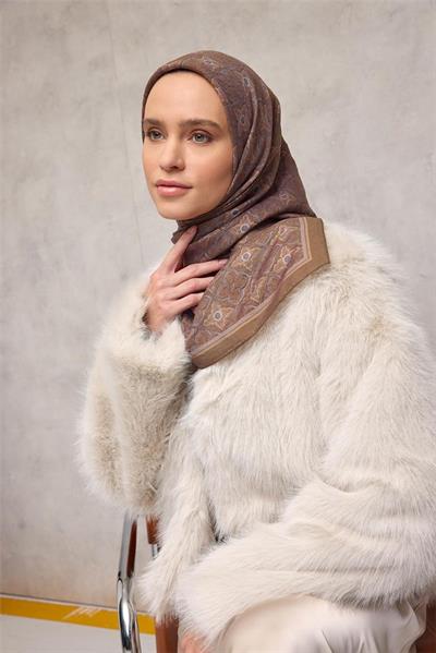 Viskon Velora Eşarp Küllü Vizon Yonca Desenli Tok Duruşlu 90x90