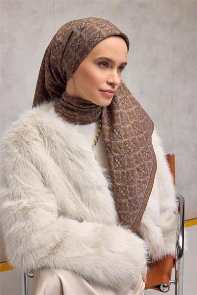 Viskon Velora Eşarp Sütlü Kahve Yonca Desenli Tok Duruşlu 90x90