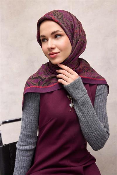 Viskon Velora Eşarp Erik Moru Antik Desenli Tok Duruşlu 90x90