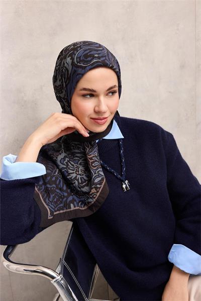 Viskon Velora Eşarp Siyah Antik Desenli Tok Duruşlu 90x90