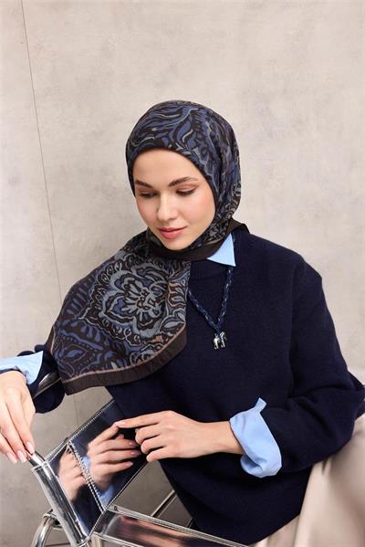 Viskon Velora Eşarp Siyah Antik Desenli Tok Duruşlu 90x90