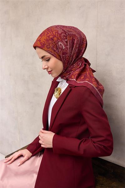 Viskon Velora Eşarp Vişne Tonlu Antik Desenli Tok Duruşlu 90x90