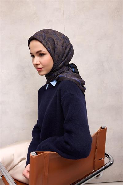 Viskon Velora Eşarp Koyu Siyah Tonlu Barok Floral Desenli Tok Duruşlu 90x90