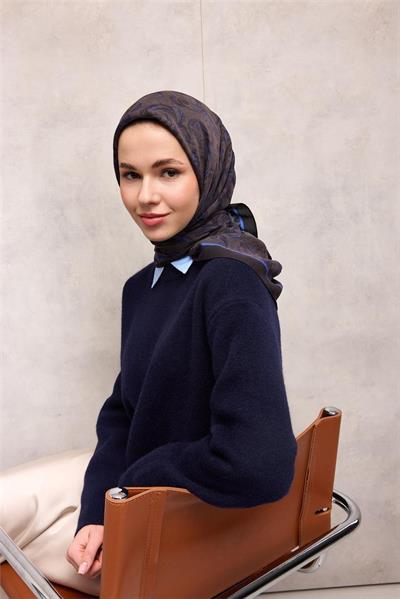 Viskon Velora Eşarp Koyu Siyah Tonlu Barok Floral Desenli Tok Duruşlu 90x90