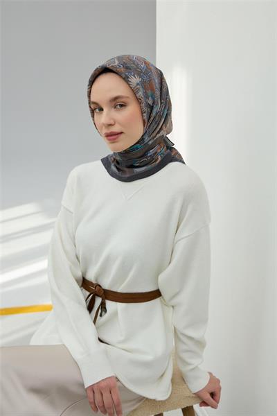 Viskon Velora Eşarp Füme-Mavi Desenli Kaymaz Tok Duruşlu 90x90