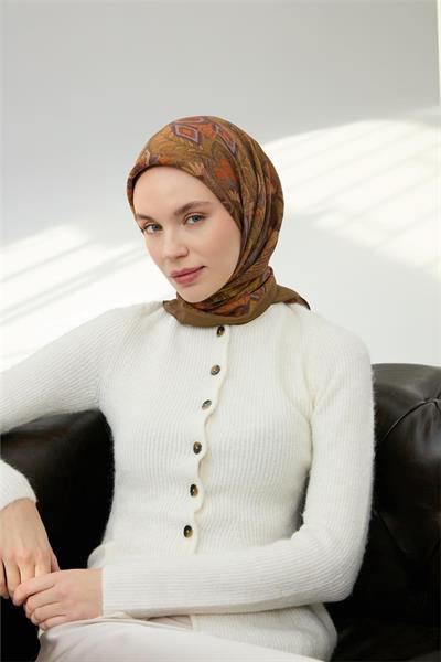 Viskon Velora Eşarp Kına Yeşili Çok Renkli Desenli Tok Duruşlu 90x90