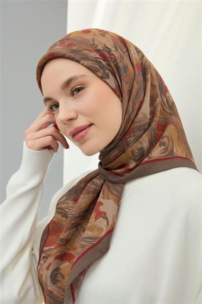 Viskon Velora Eşarp Koyu Vizon Çilek Kırmızısı Desenli Yumuşak Dokulu Tok Duruşlu 90x90