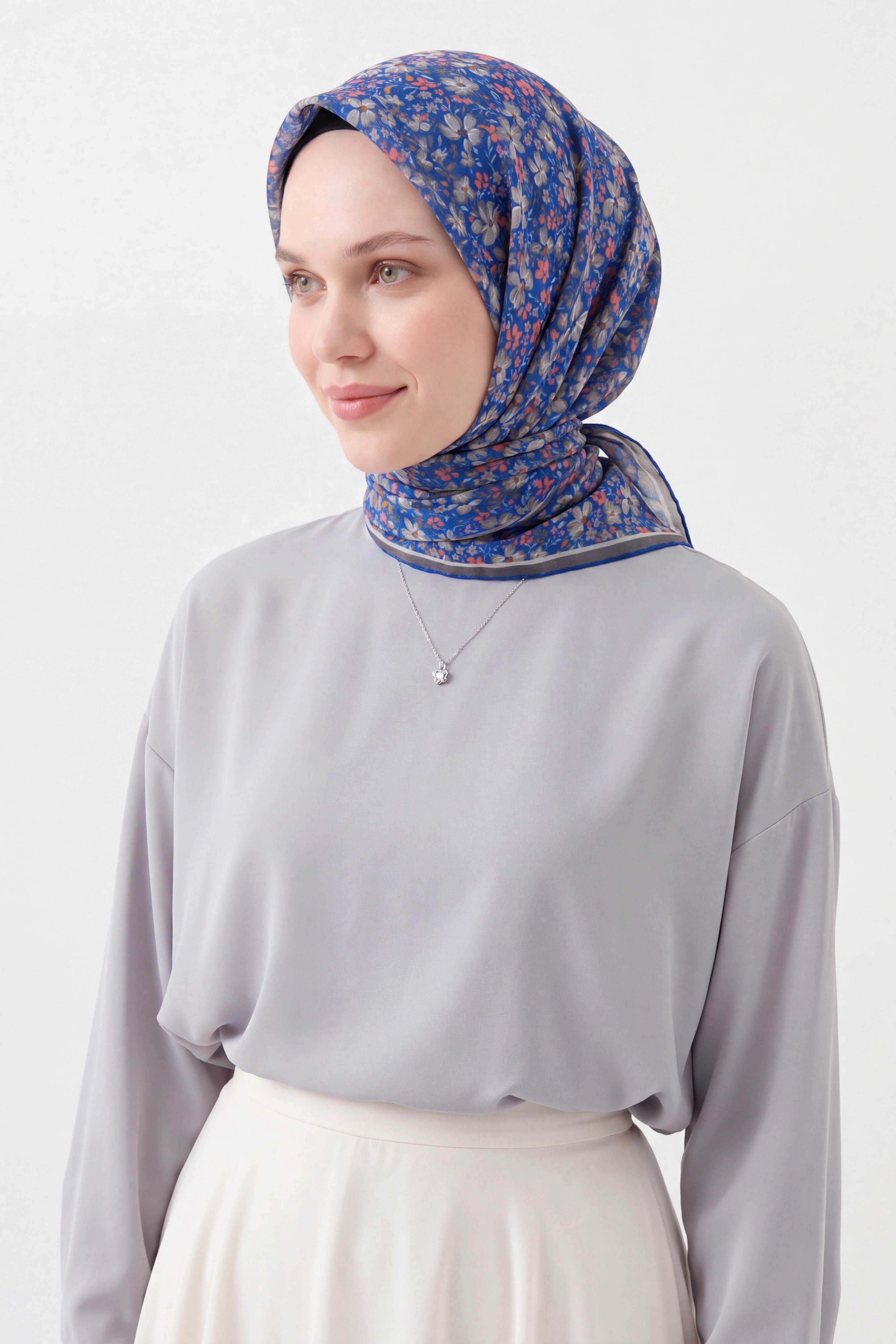 73168-17Soft Eşarp Mini Floral Gece Mavisi