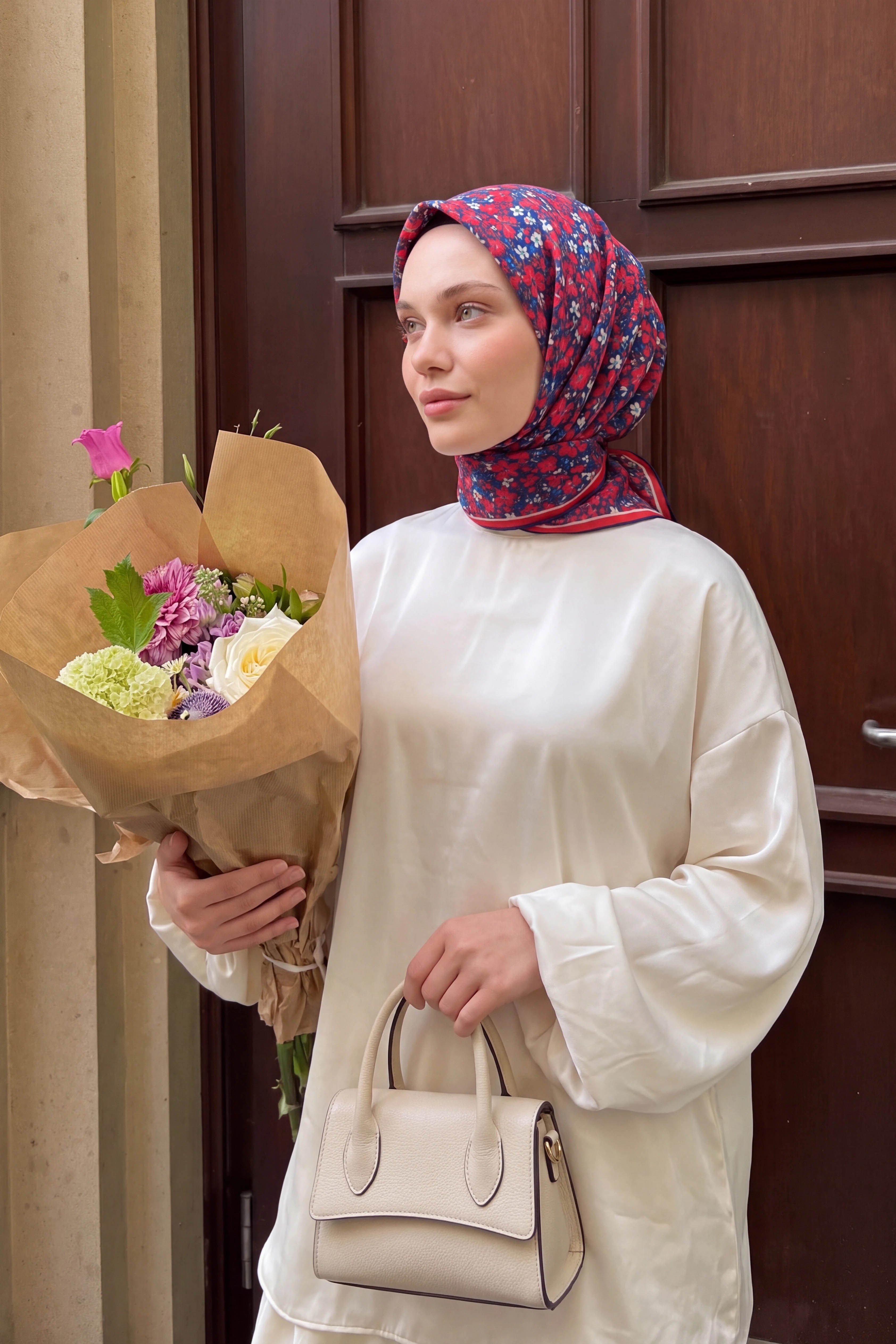 73168-20Soft Eşarp Mini Floral Lacivert
