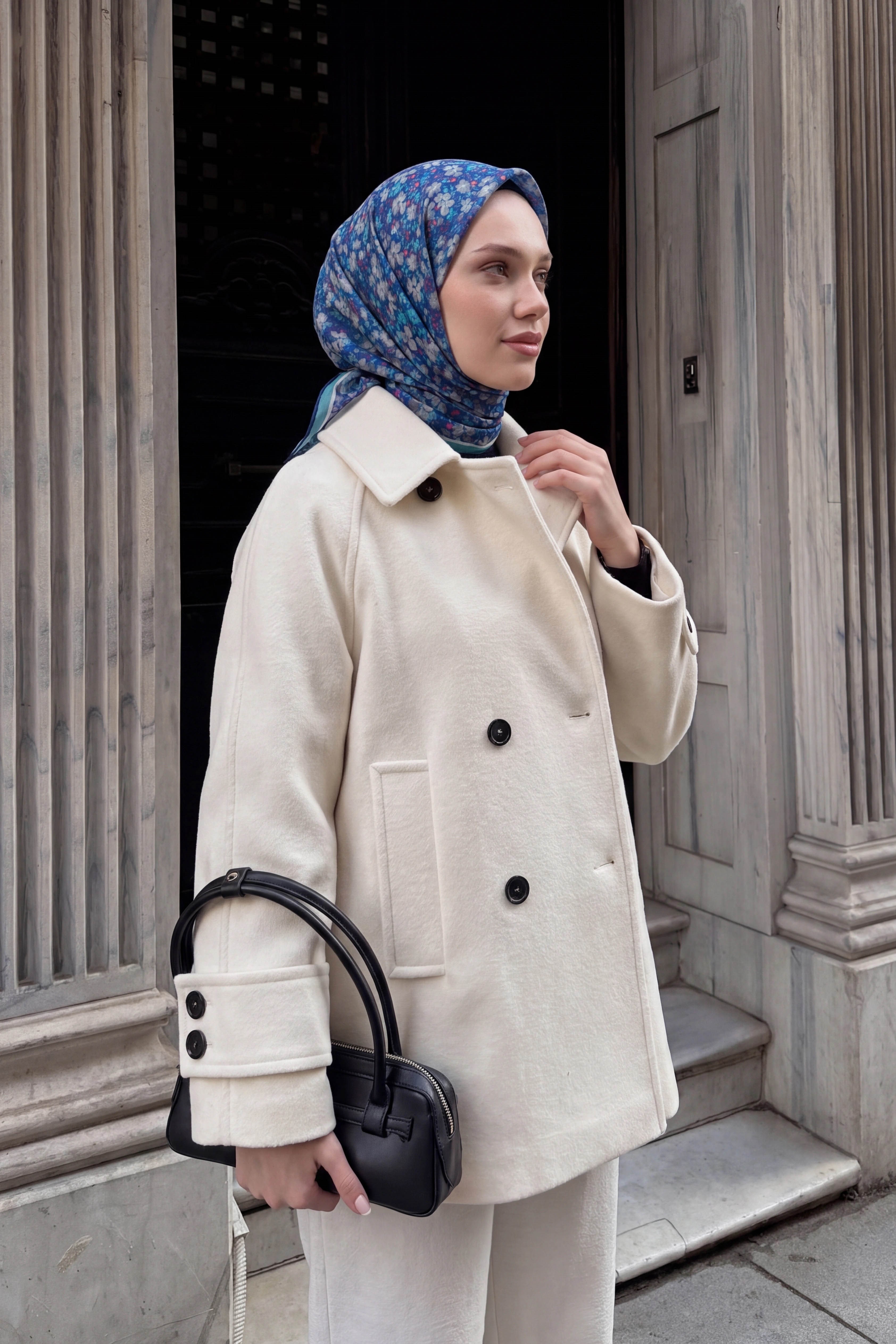 73168-22Soft Eşarp Mini Floral Koyu Mavi