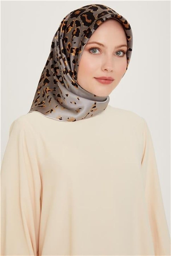 Armine Leopar Desenli Sura Saf İpek Eşarp 9249D 02 31
