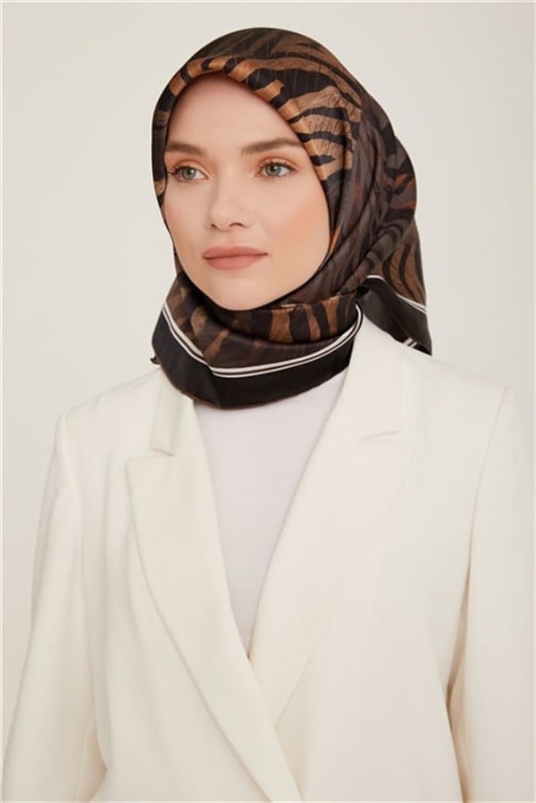 Armine Sura İpek Eşarp 22Ka8837 09