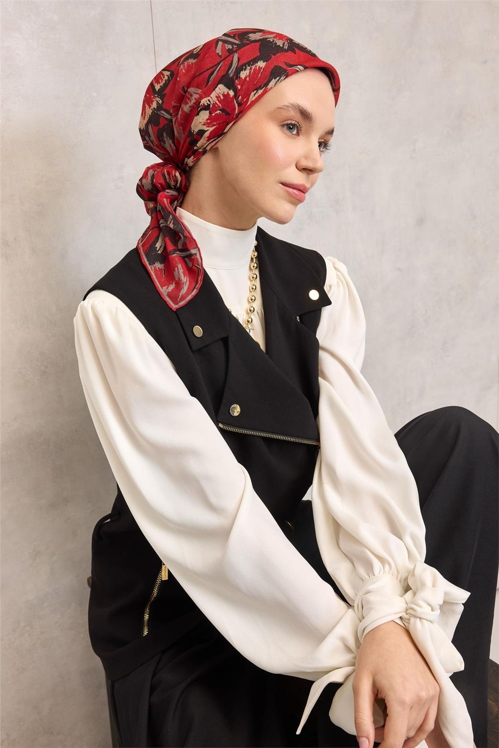 Pamuk Polyester Soft Eşarp Büyük Papatya Desen Bayrak Kırmızısı 90x90
