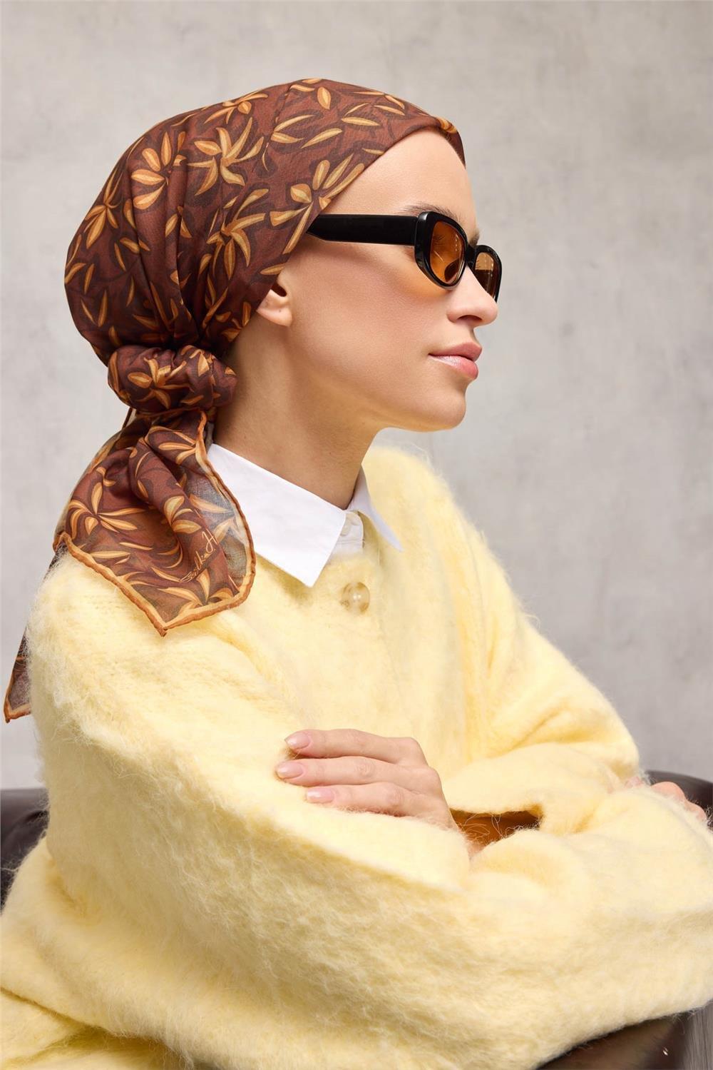 Pamuk Polyester Soft Eşarp Flora Desen Kahverengi 90*90