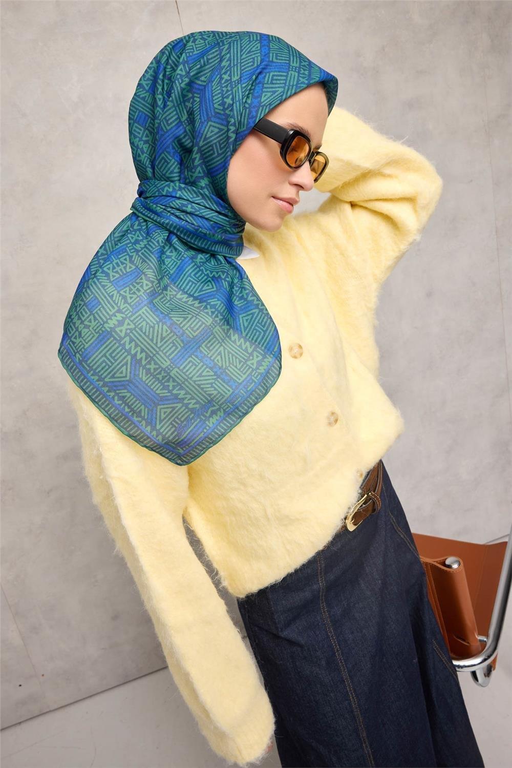 Pamuk Polyester Soft Eşarp Geometrik Desen Koyu Lacivert 90*90