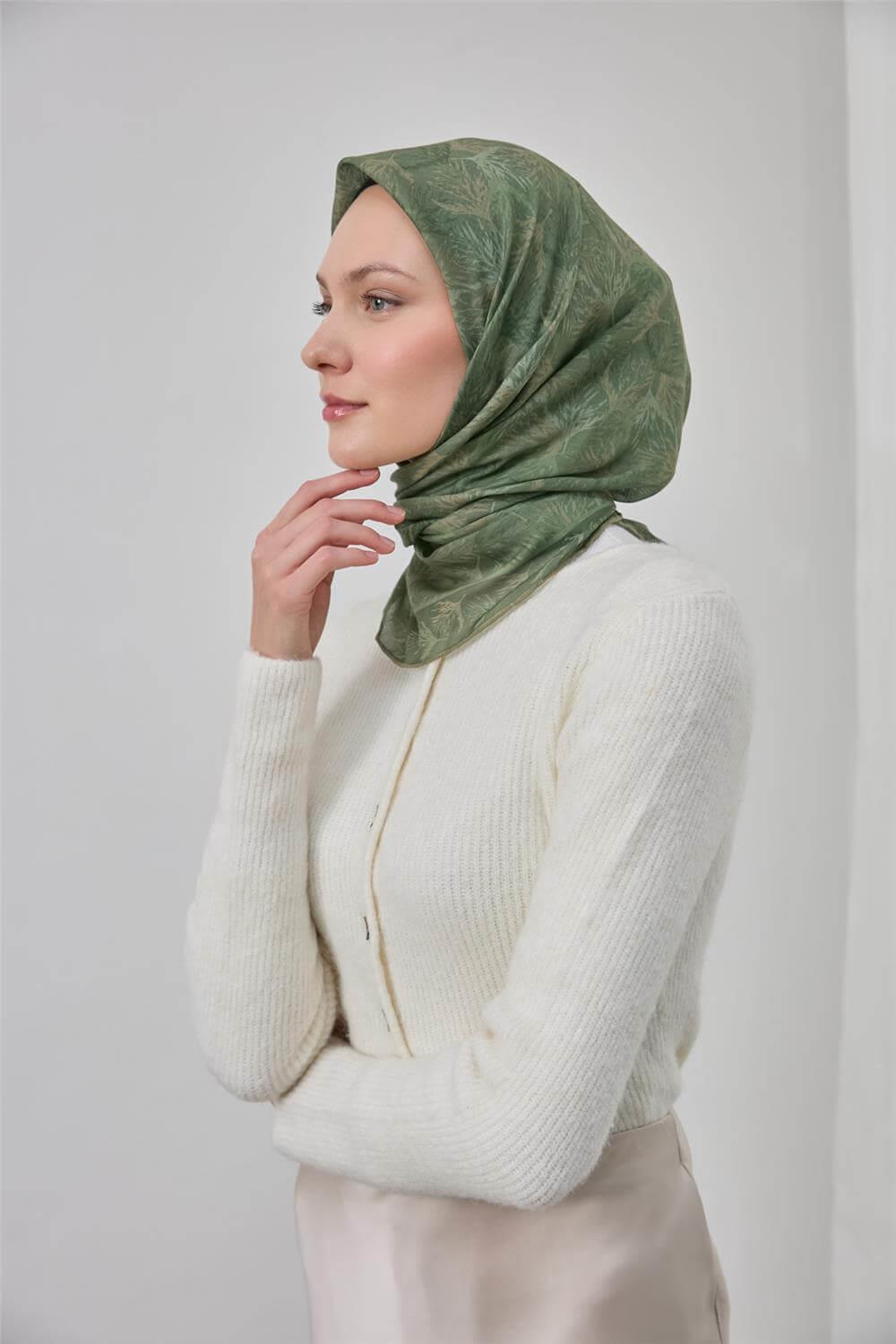 Pamuk Polyester Soft Eşarp Haki Yaprak Desen 90*90