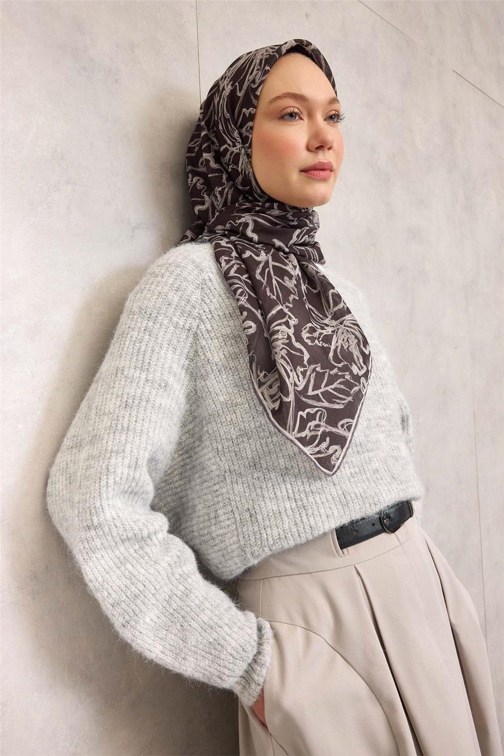 Pamuk Polyester Soft Eşarp Lilyum Desen Siyah 90x90